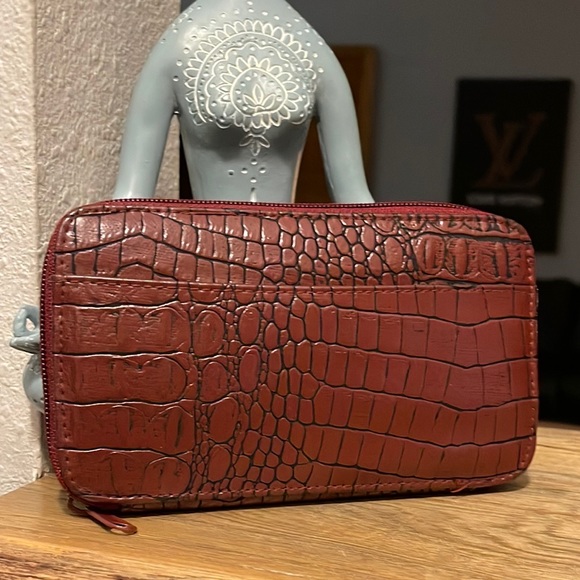 NWOT Maroon Red Reptile Print Zip Checkbook Wallet - Picture 1 of 12
